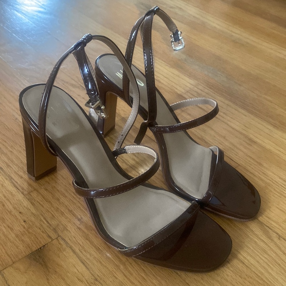 Mix no. 6 brown swanky sandles